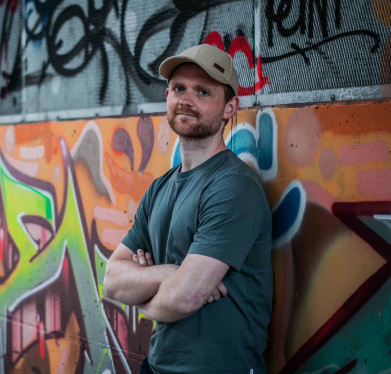 Hannes Veihelmann, lead guitarist of COLORS'N BLACK